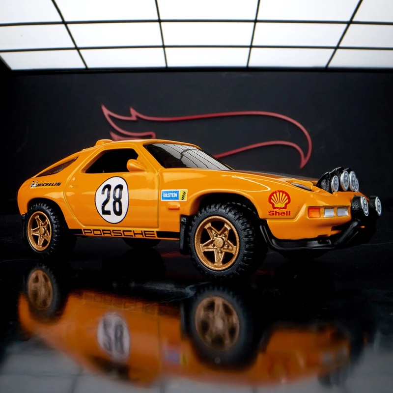 Hot Wheels Exclusive Elite 64 Porsche 928 Safari